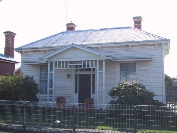 107 Humffray Street North