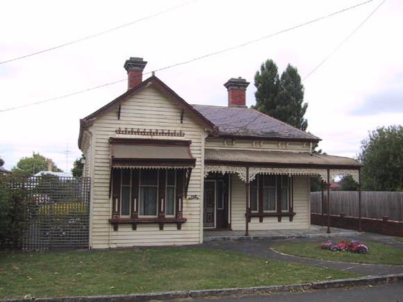 109 Drummond Street South