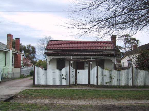 514 Ripon Street South