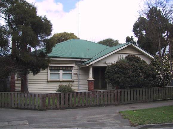 203 Peel Street North