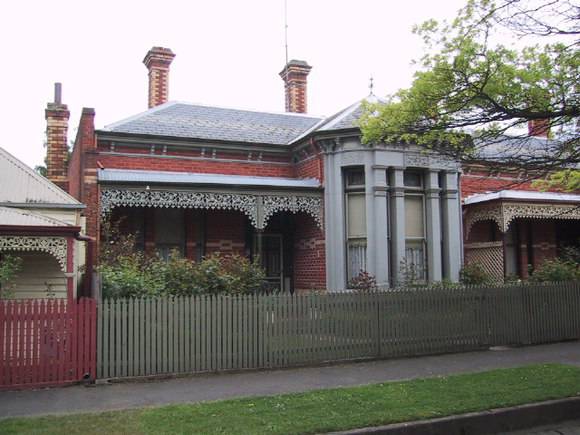 8 Talbot Street South