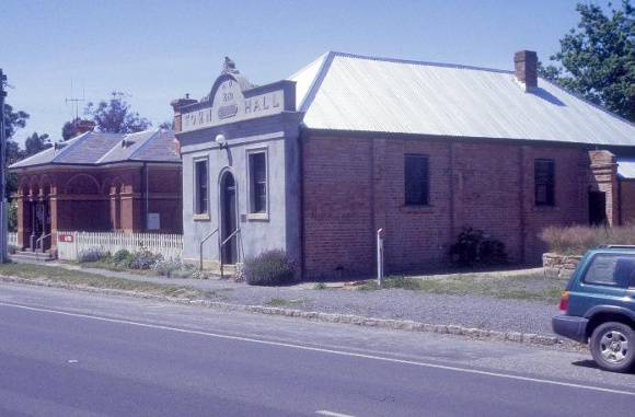 chewton town hall pyrenees highway chewton town hall and post office she project 2003