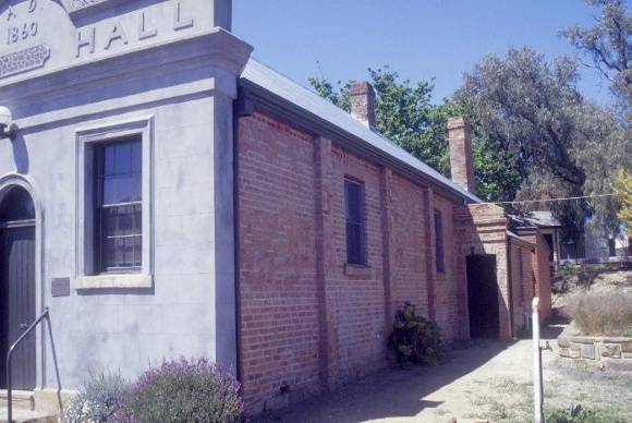 chewton town hall pyrenees highway chewton west wall she project 2003