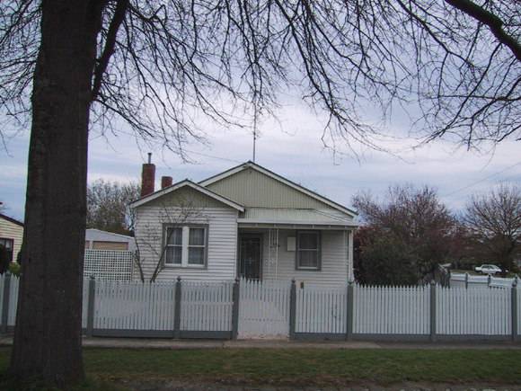 502 Ripon Street South