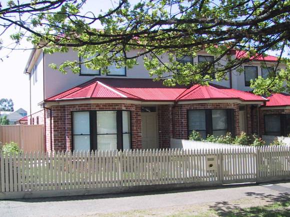 305 Pleasant Street South