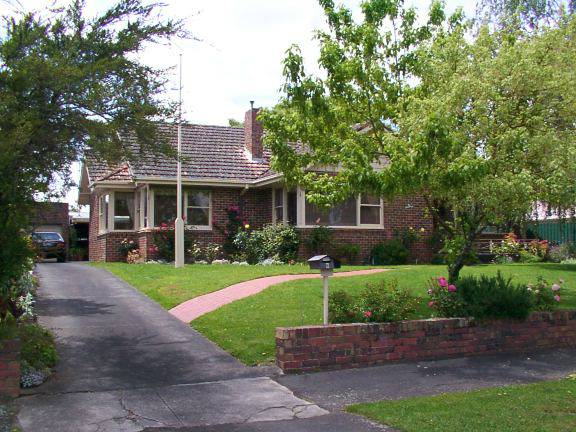 6 Service Street