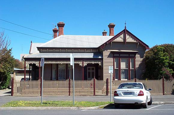 441 Doveton Street North