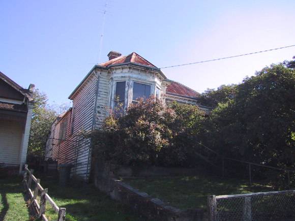 405 Peel Street North