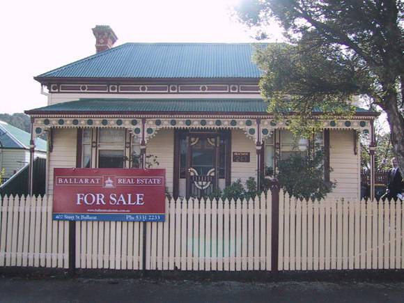 249 Humffray Street North