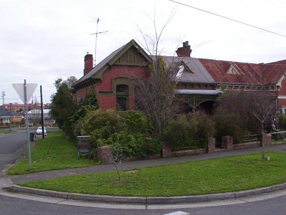 50 Peel Street South