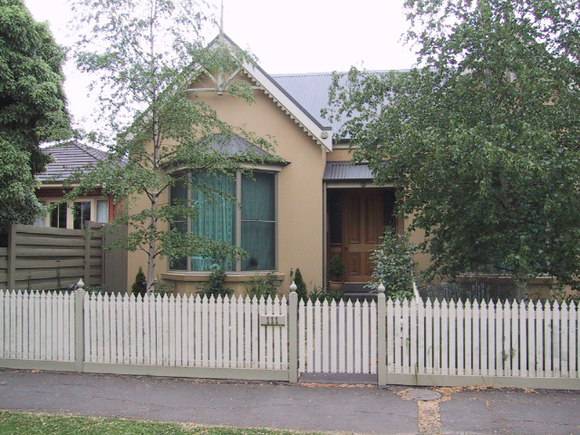 111-1 Ripon Street South