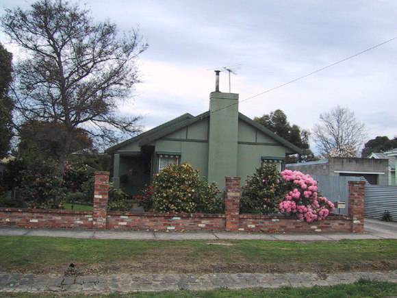 518 Ripon Street South