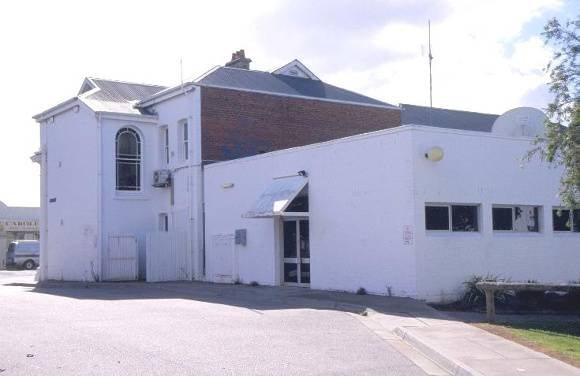 east gippsland regional library service street bairnsdale new extension at rear she project 2003