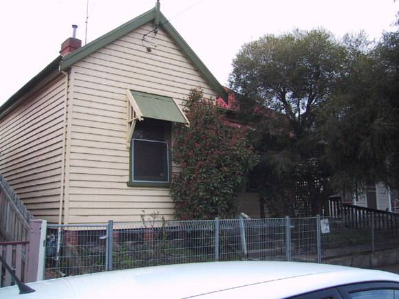 206 Peel Street North