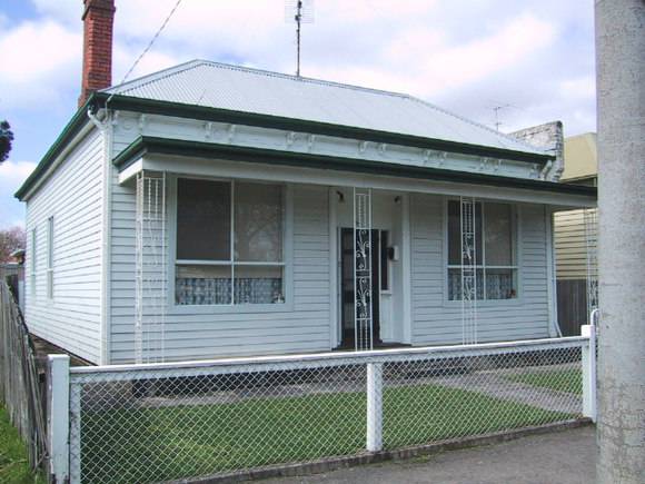220 Peel Street North