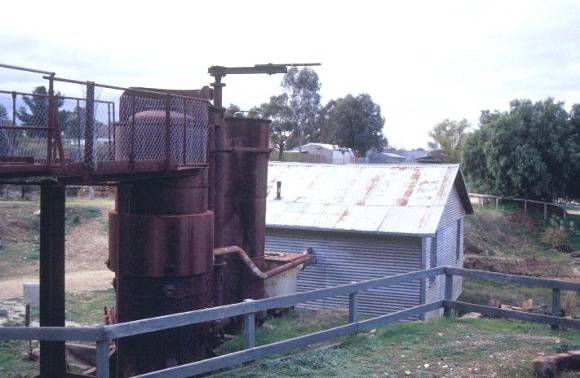forest creek tourist gold mine castlemaine and chewton road castlemaine engine shed close up she project 2003