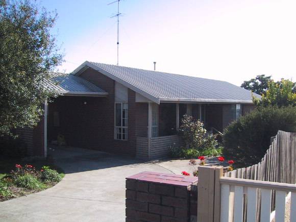 345 Humffray Street North