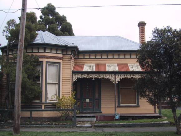 207 Peel Street North