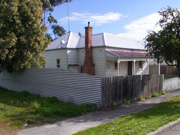 206 Bradshaw Street