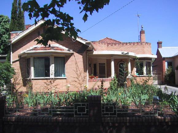 120 Drummond Street South