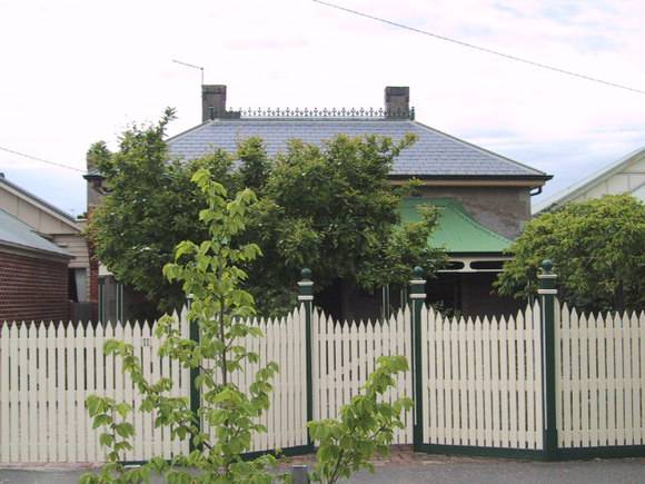 11 Ripon Street South