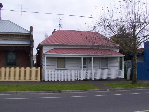 38 Peel Street South