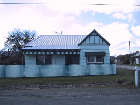 18 Otway Street North