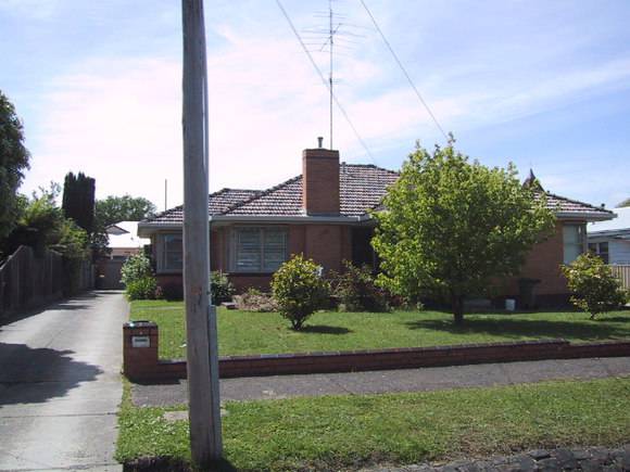 223 Ascot Street South