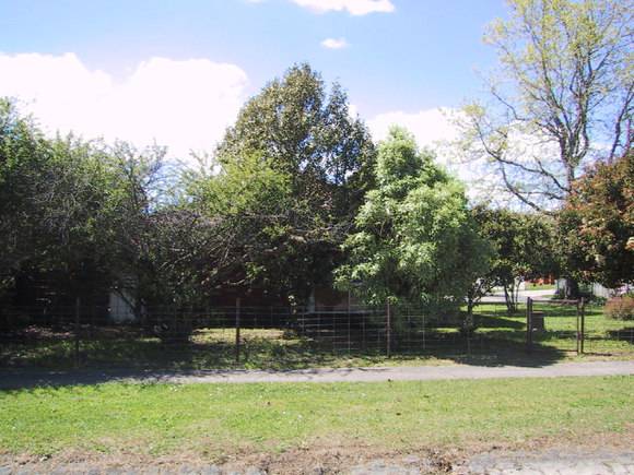 319 Ripon Street South