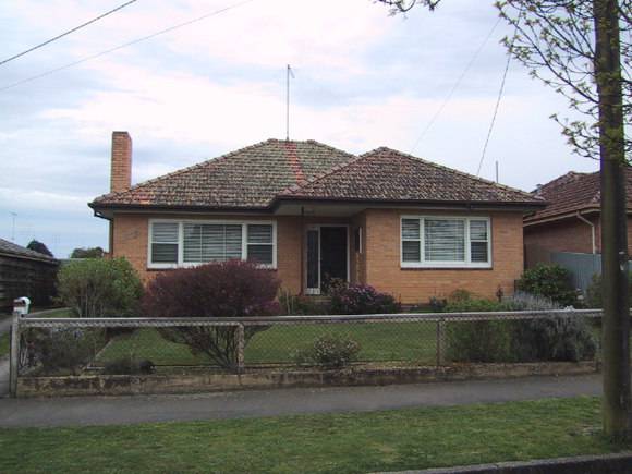 608 Ripon Street South