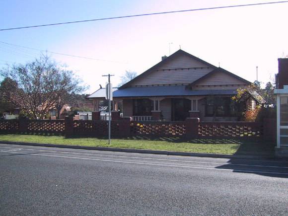 359 Humffray Street North
