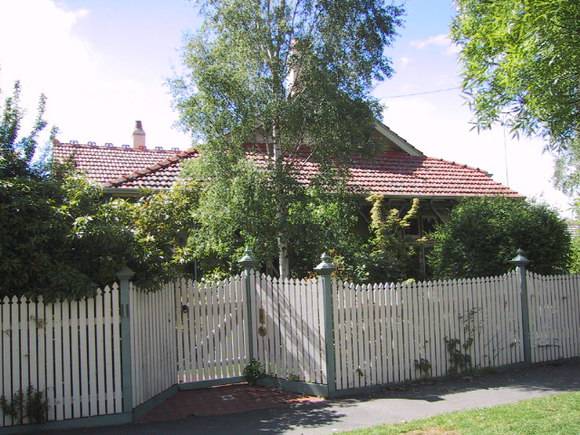 11 Pleasant Street South