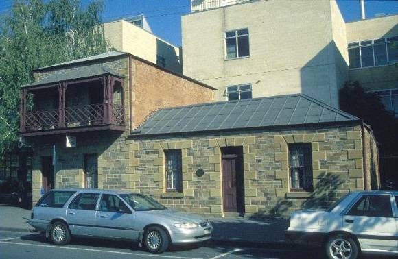 h01615 1 cottages hargraves street bendigo front view 