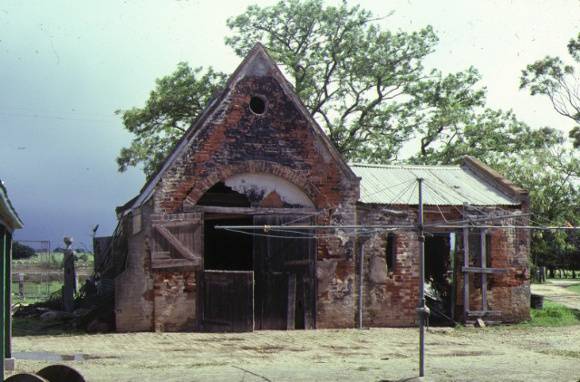 fulham park myrtlebank rd fulham front view barn oct 1984