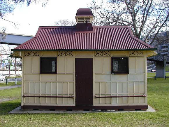 h00849 1 former grand rank cabman's shelter near footbridge yarra park jolimont front she project 2004