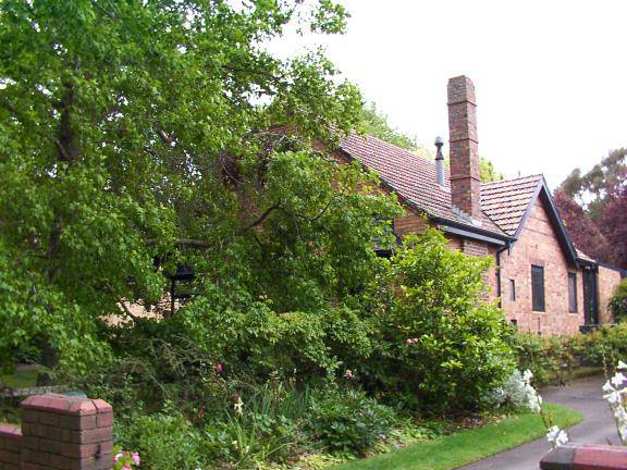 9 Russell Street