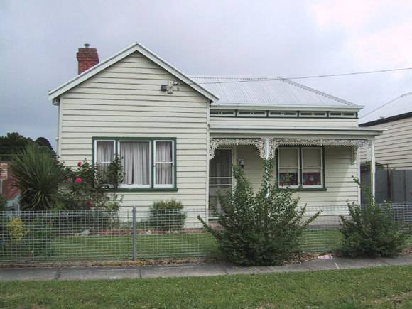 520 Ascot Street South