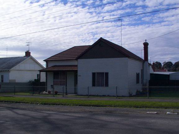 305 Cobden Street
