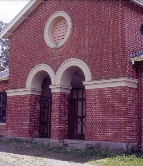 h01652 former maldon court house fountain street maldon entrance she project 2003
