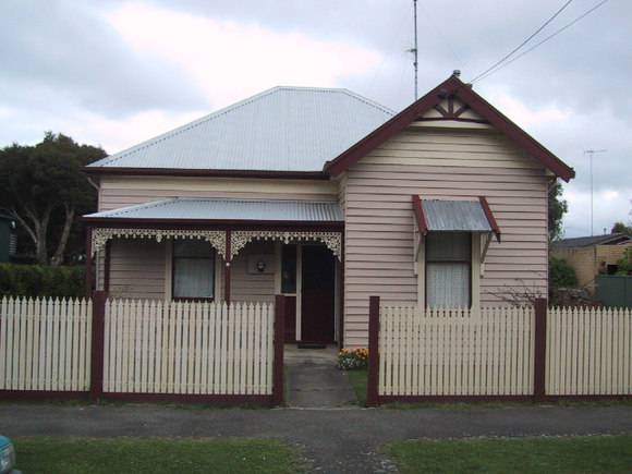 3 Essex Street