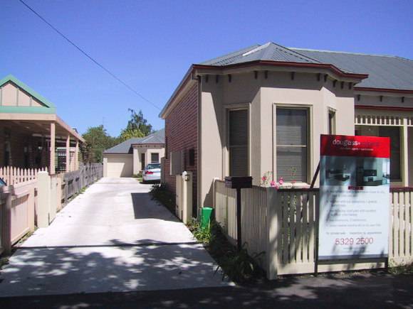 114-116 Drummond Street South