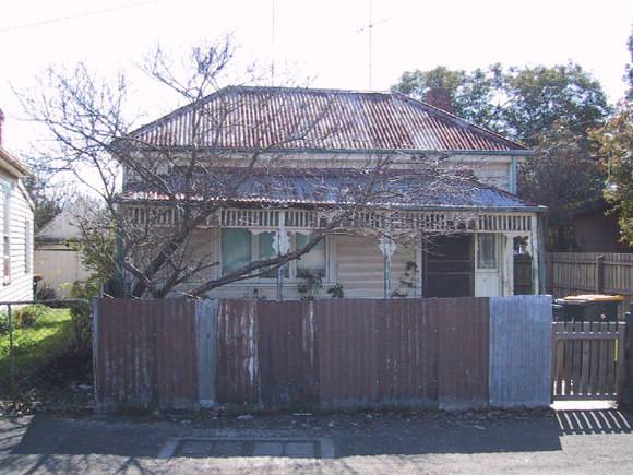 85 Humffray Street North