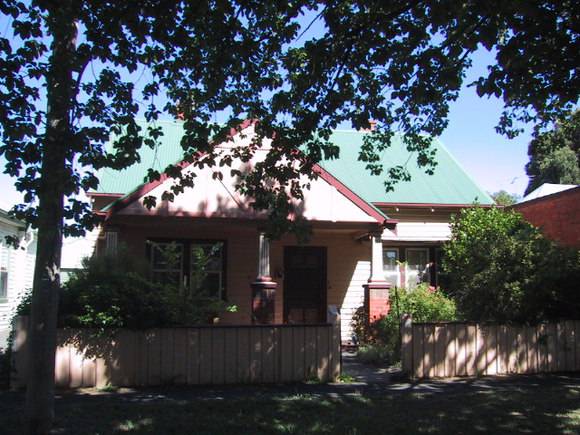 126 Raglan Street South