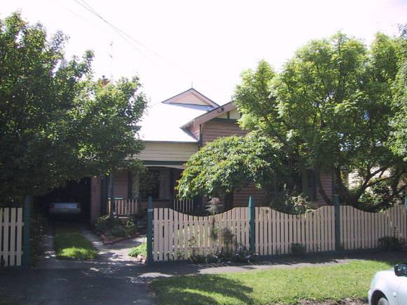 209 Ascot Street South