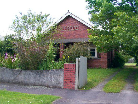 10 Service Street
