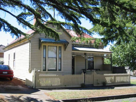 302 Ligar Street