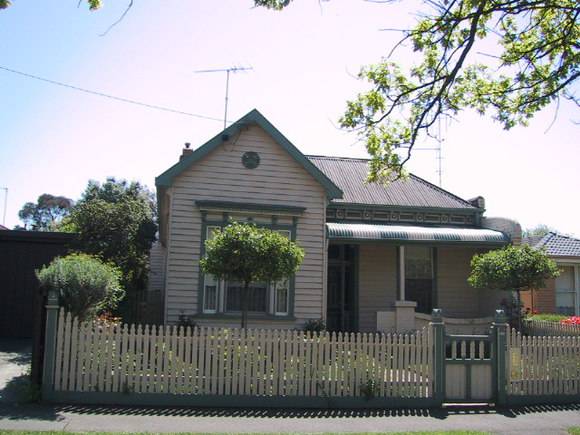 1012 Eyre Street