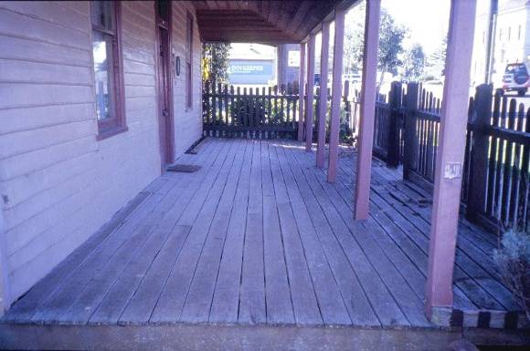 h00239 former steampacker hotel portland verandah she project 2003
