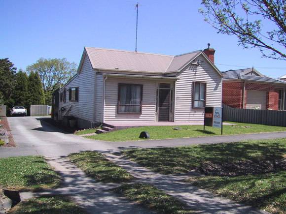 310 Talbot Street South