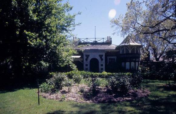 h00375 glencairn craigrossie avenue and wattle grove coburg front she project 2003